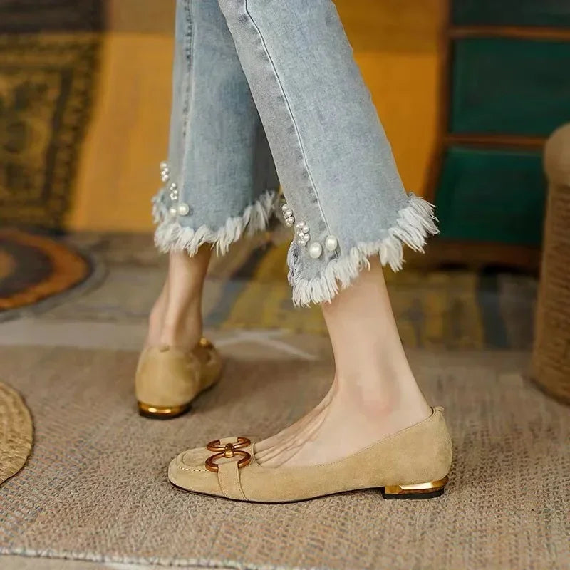 Ivey | Low-Heeled Sandals