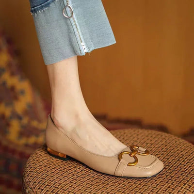 Ivey | Low-Heeled Sandals