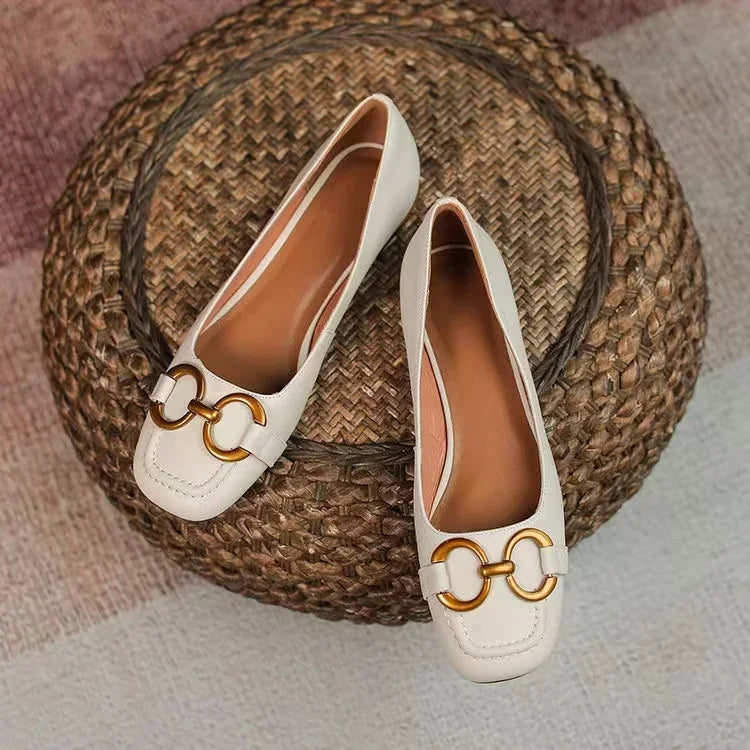 Ivey | Low-Heeled Sandals