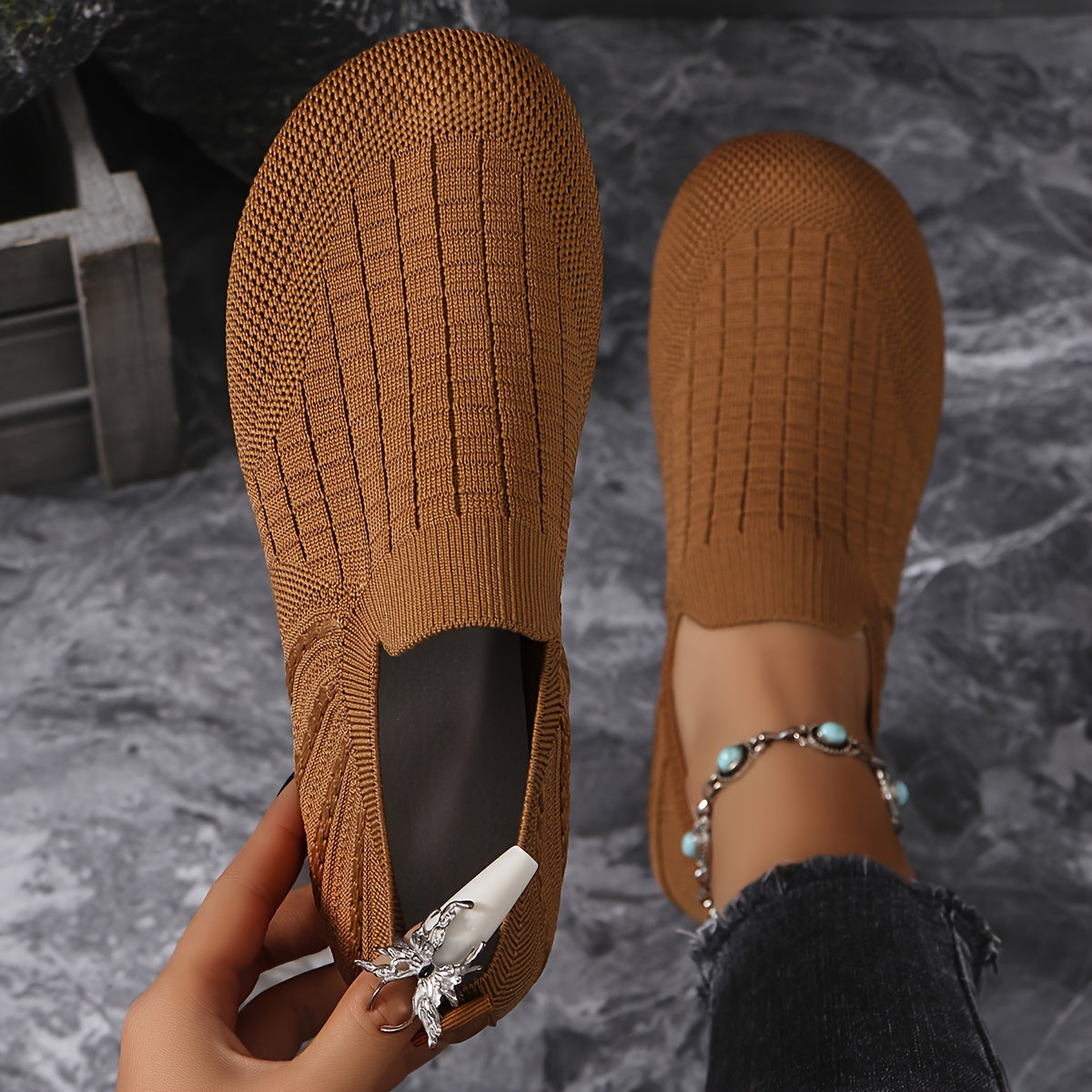 Avril | All-Season Round Toe Orthopedic Shoes